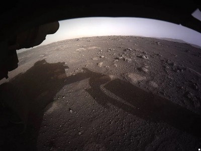 Первый снимок Марса камерой марсохода Perseverance